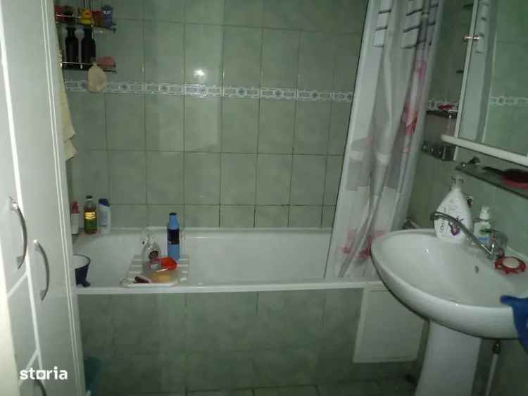 Vanzare apartamente 3 camere Drobeta Turnu Severin cu balcon si doua bai