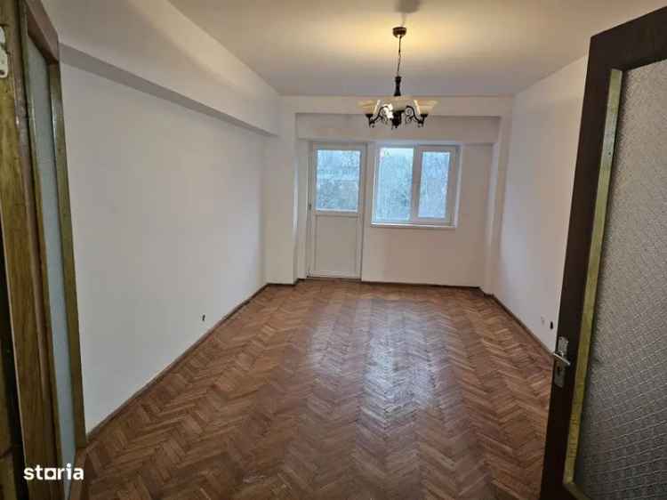 Apartament de vânzare 4 camere decomandate Tomis II cu priveliște superbă