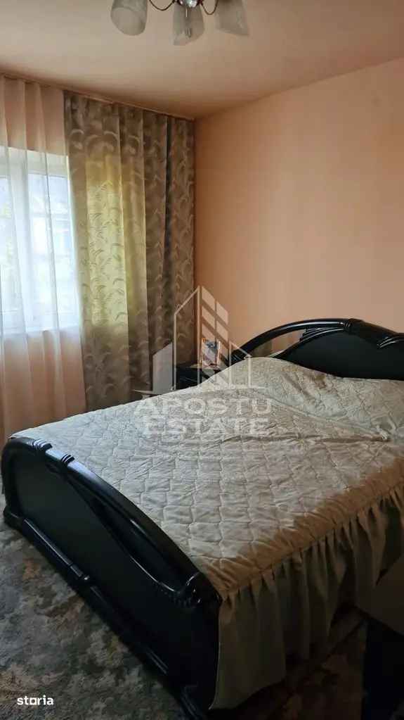 Apartament de vanzare 2 camere decomandat zona Soarelui