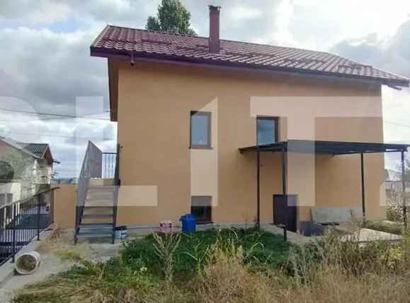 Casa 5 camere, 120 mp utili, 1000 mp teren, strada principala, Dumesti