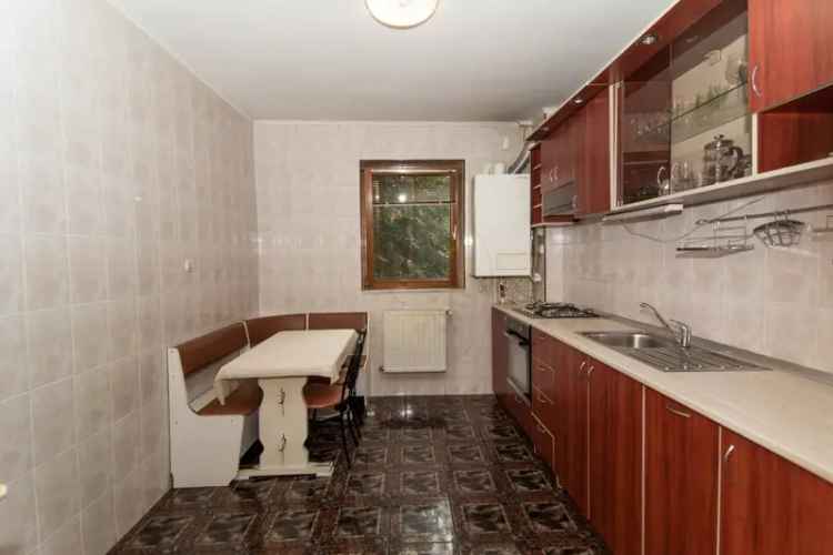 Apartament spatios cu 4 camere - Trivale