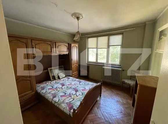 Apartament 2 camere, etaj 2, situat in zona Centrala