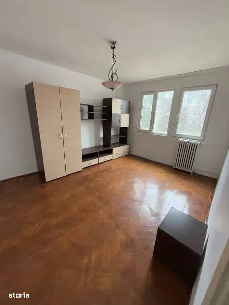 Apartament 2 camere decomandat Gară