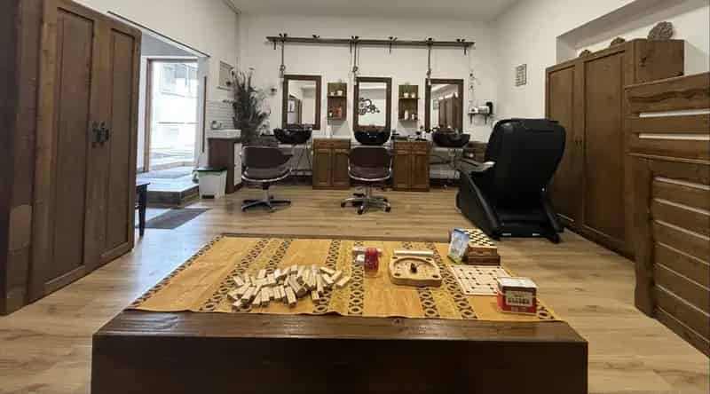Spatiu Comercial Tudor - Frizerie Coafor Cosmetica