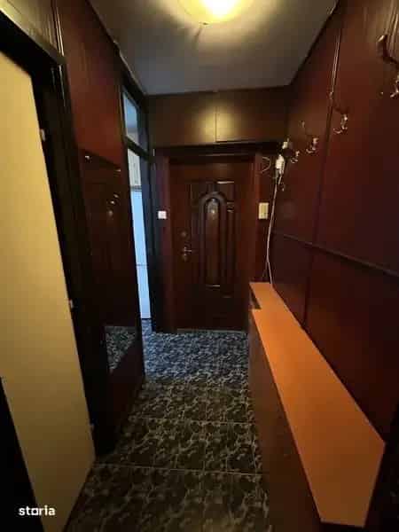 Apartament 2 camere. de vanzare
