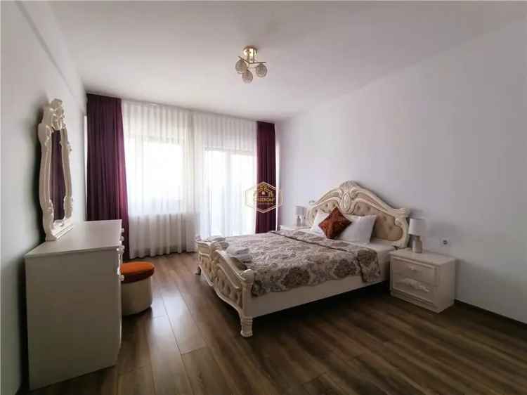 Apartament cu 3 camere | Etaj 2  Piata de Vechituri