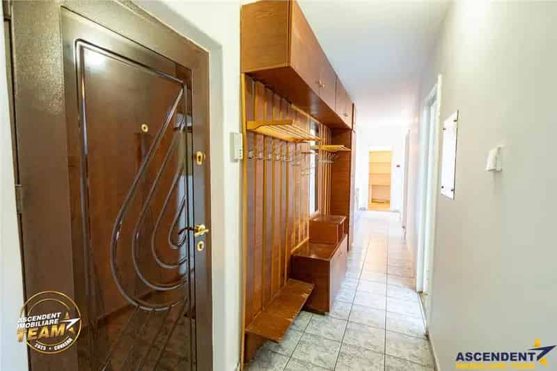 Apartament 3 camere decomandat Sf Gheorghe zona Gara