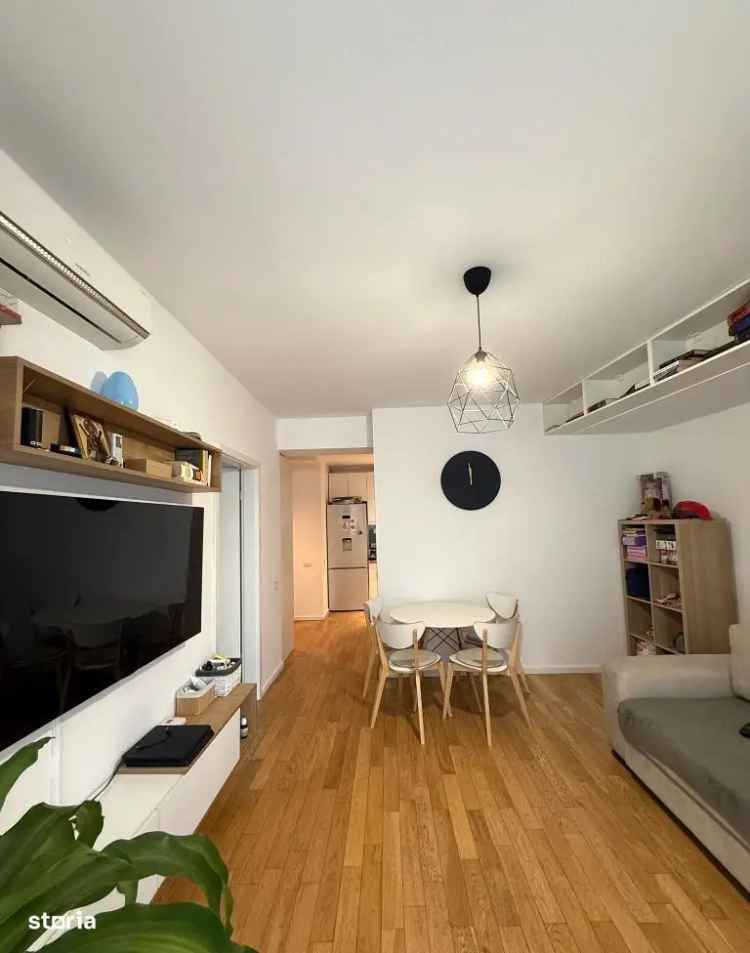 Apartament de vânzare 2 camere cu loc de parcare în zona Stefan cel Mare