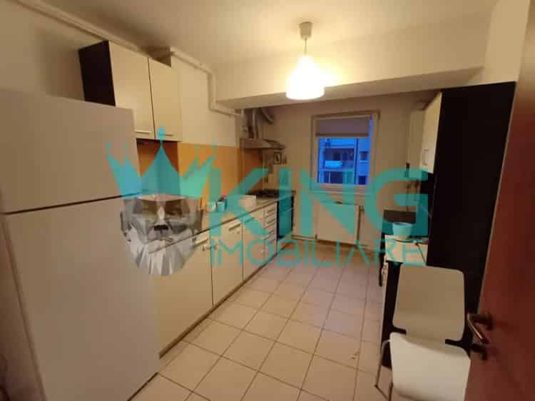 Inchiriere apartamente 3 camere Vitan-Barzesti cu terasa si parcare