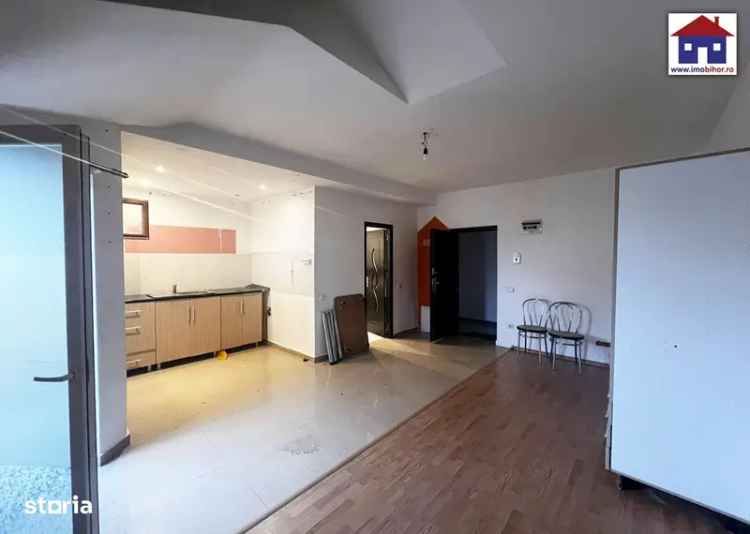 Apartament de vanzare cu o camera in Rogerius, bloc cu lift