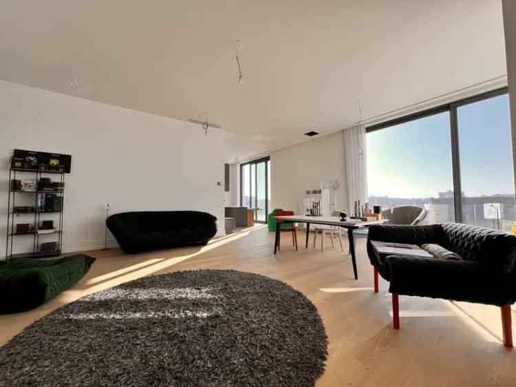 PENTHOUSE LUX GRADINA ICOANEI