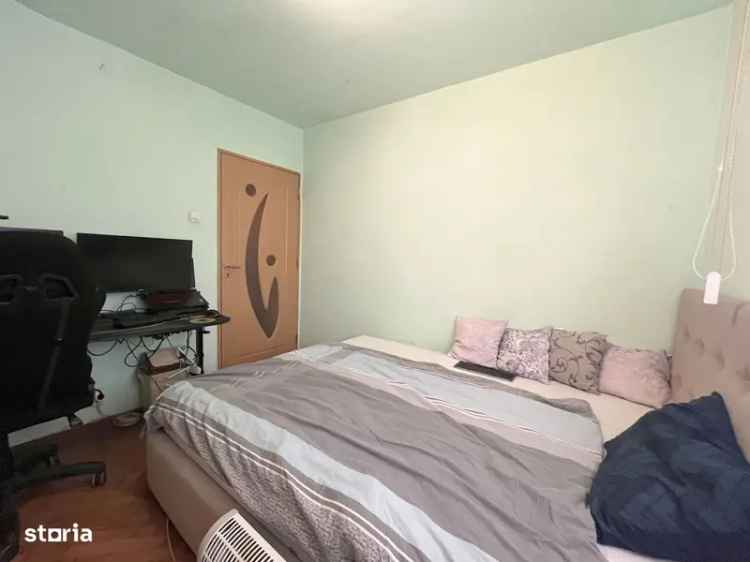 Vânzare apartament 3 camere decomandat zona Lipovei