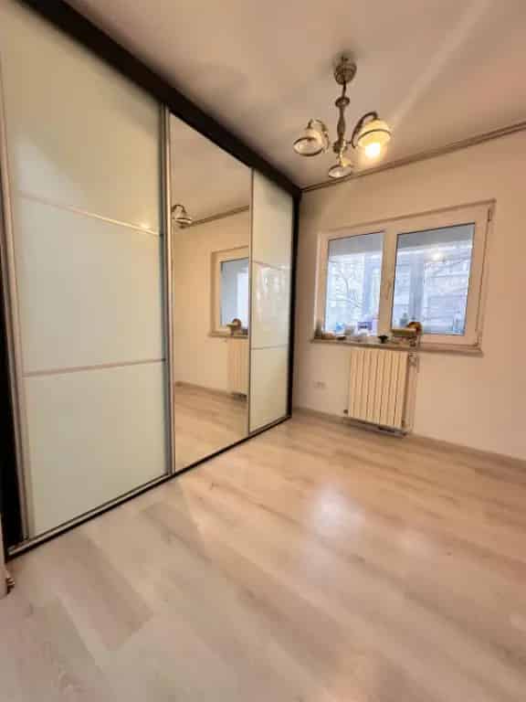 Apartament 4 camere decomandat Casa de Cultură Constanta