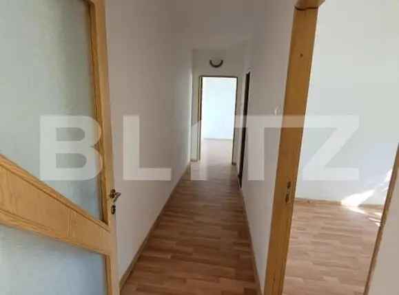 Apartament 3 camere, zona Rahova