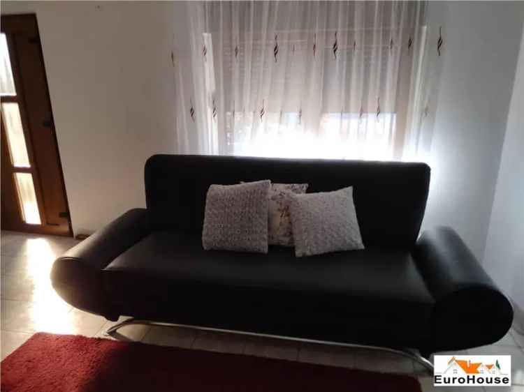 Apartament cu 3 camere de inchiriat in Alba Iulia.