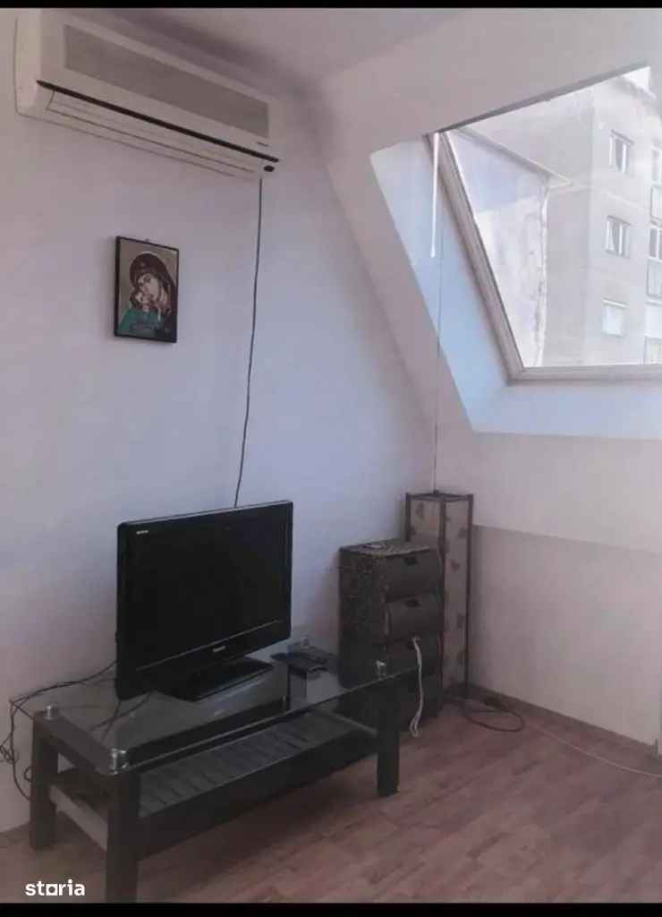 Apartament de vanzare o camera Oradea cu lift si balcon