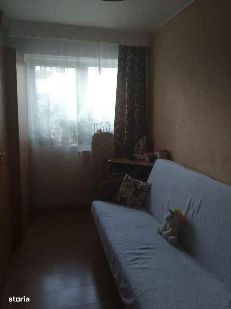 Vânzare apartament 3 camere confort 1 în zonă liniștită near Spitalul Județean