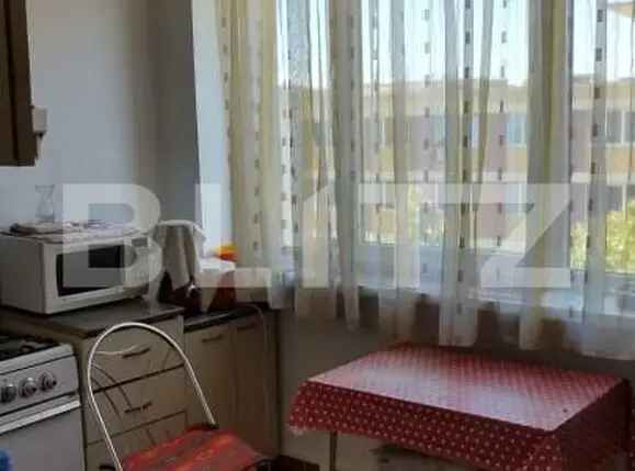 Apartament cu o camera semicentral, zona străzii Horea.