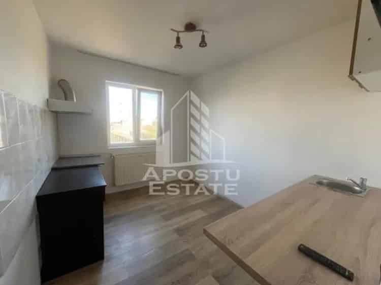 Garsoniera 12mp Elisabetin Investitie Baie Proprie