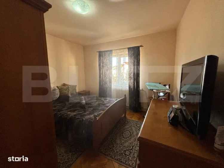 Vanzare apartament 3 camere in zona Dumbrava 2 cu garaj si balcon