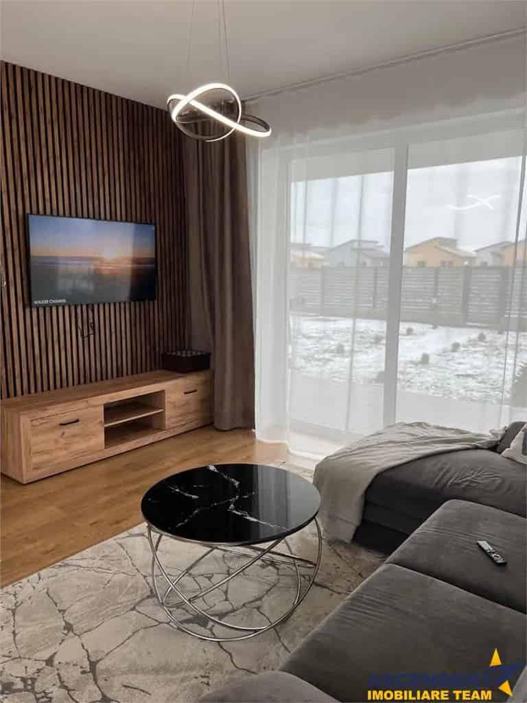 Casa 3 Dormitoare 2 Bai Halchiu Mobila