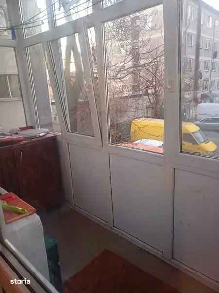 Apartament etajul 1  ( zona zahana)