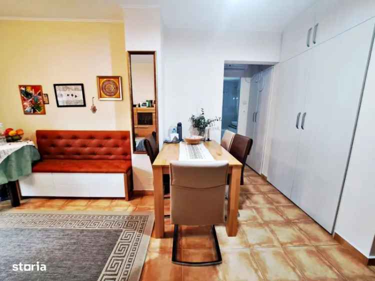 Vânzare apartamente 2 camere decomandate Decebal Oradea cu balcon