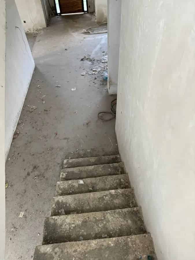 Vila la gri Cartierul Latin 313mp 4 camere 3 bai