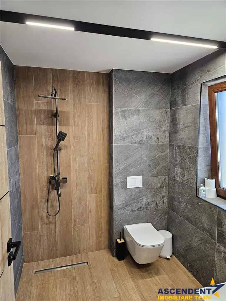 Casă 4 Dormitoare Izvor Brașov 125mp Utilă Curte 500mp