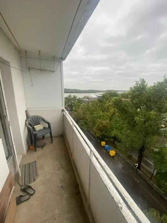 Apartament 3 camere zona ultracentrala cu vedere la Dunare