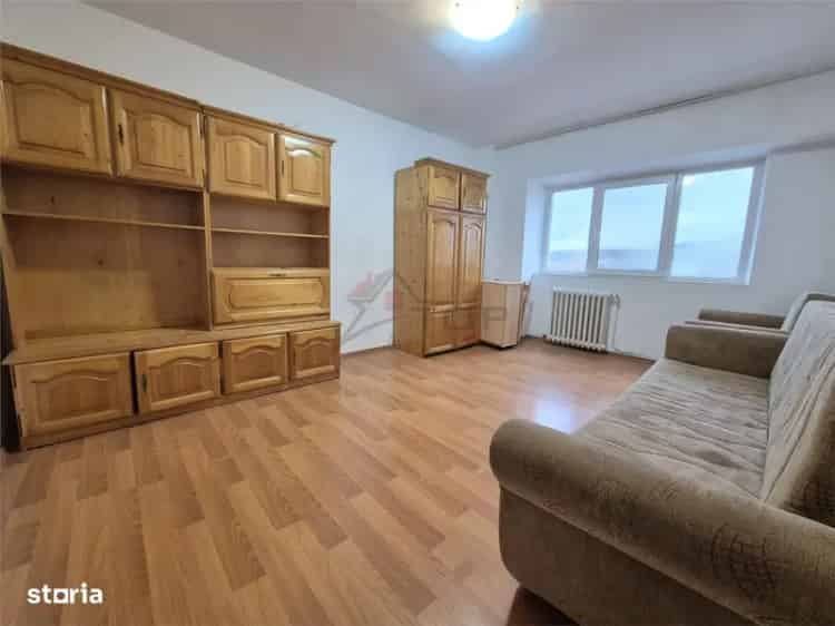 Apartament 3 camere decomandat - Nicolina