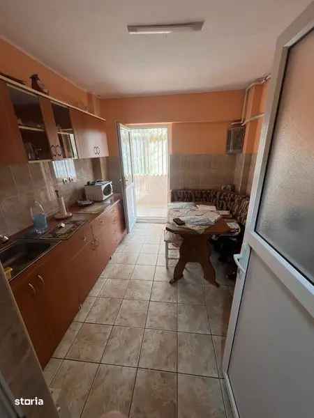 Vanzare apartament 2 camere decomandat in Faleza Nord