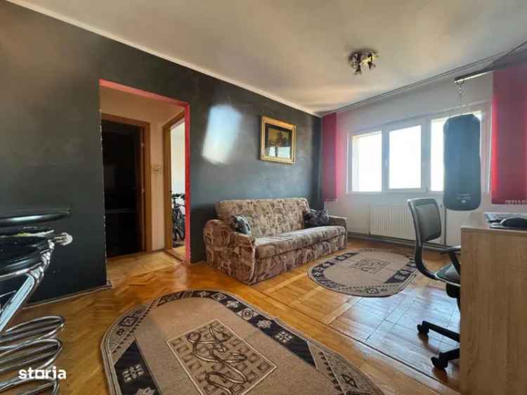 Vanzare apartament 3 camere Calea Sagului cu balcon si incalzire centrala