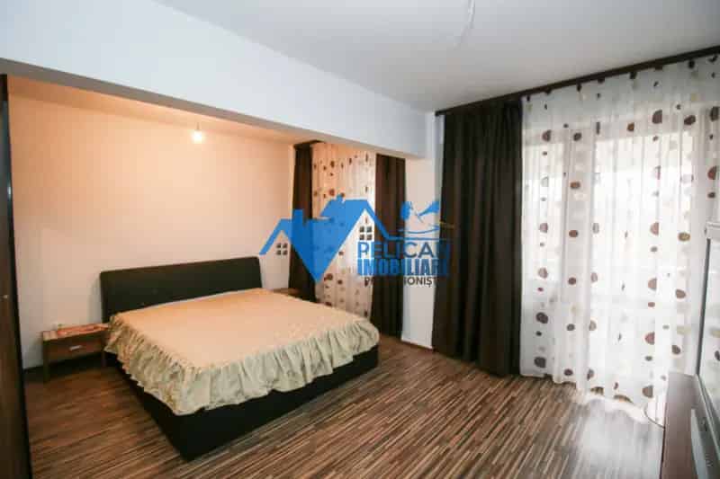 Apartament 3 camere Spitalului 101mp Decomandat Renovata Partial