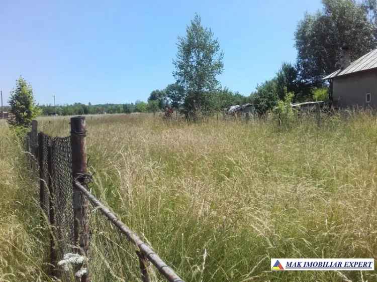 Teren intravilan de 4.541 mp cu deschidere la drum asfaltat și utilități disponibile, ideal pentru construcții rezidențiale sau comerciale, situat în Valea Mare-Pravăț, Argeș