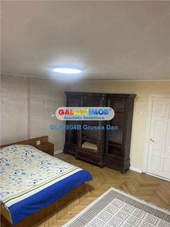 Apartamente de inchiriat 3 camere Universitate spatioase cu balcon si AC