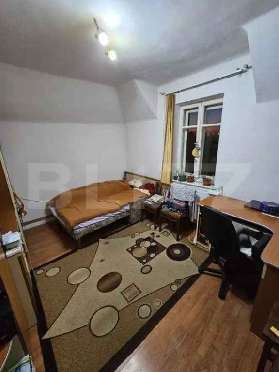 Apartamente de vanzare, 3 camere, Episcopia, nerenovat, suprafata 65mp