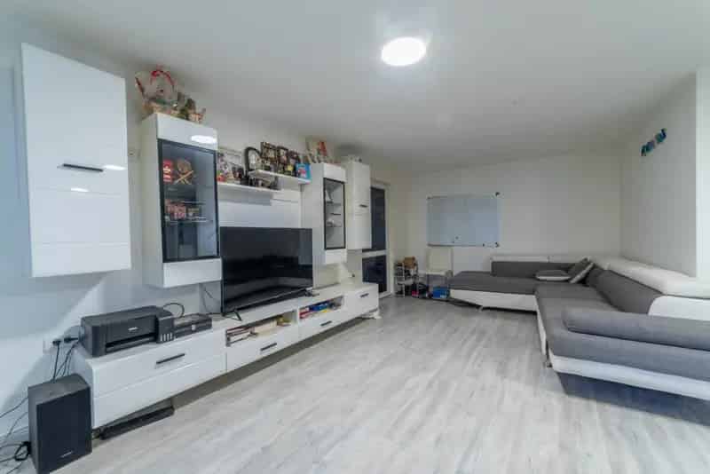 Casa Parter + Mansarda cu Teren Generos - Pirvu Rosu