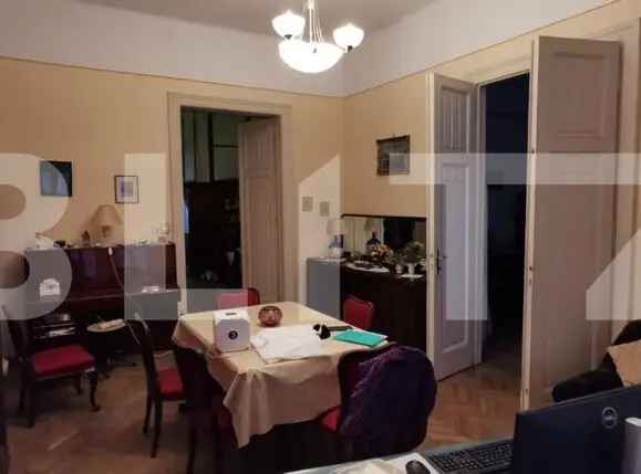 Ocazie, apartament 220 mp in Piata Victoriei, vedere la catedrala/Timisoara