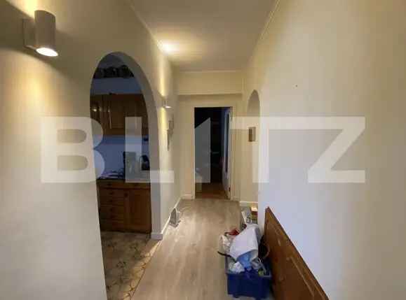 Apartament 3 camere, 64 mp, decomandat, zona Porilissum