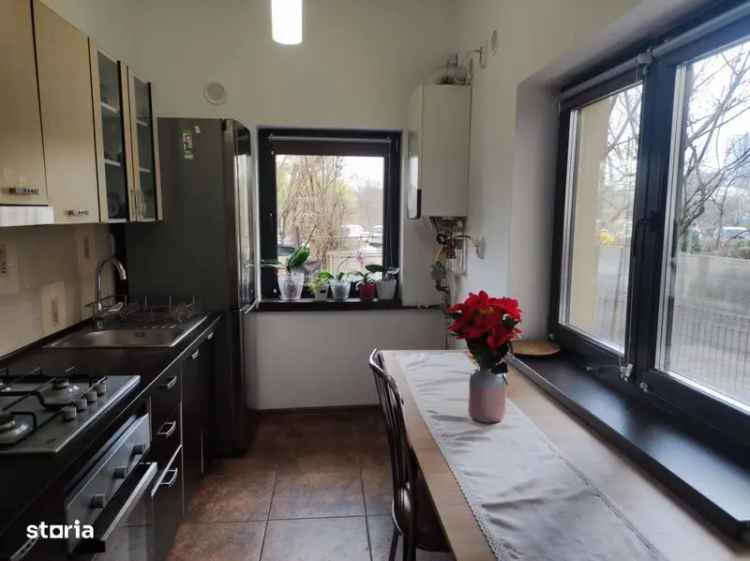 Apartament De Vânzare in Florești