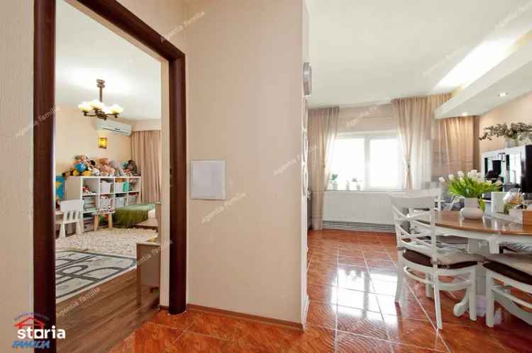 Vanzare apartament cu 3 camere, Micro 20, dotat cu balcon si 2 bai