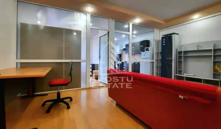 Apartament cu 2 camere de inchiriat 300 euro la Ared zona UTA