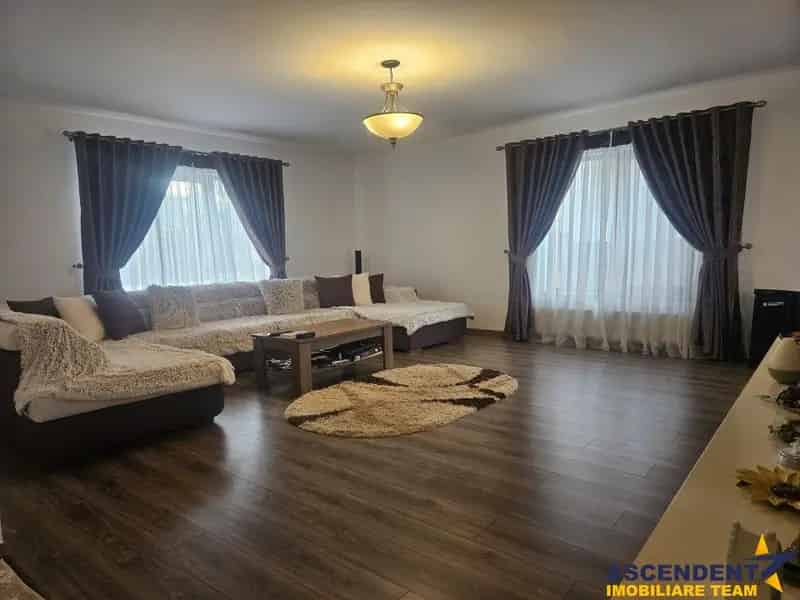 Casă Sacele Brasov 212mp 3 Dormitoare 3 Bai 2 Terase