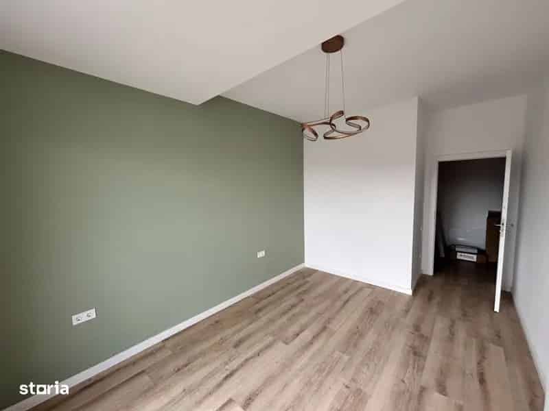 Apartament 3 camere zona Centrala Finisat