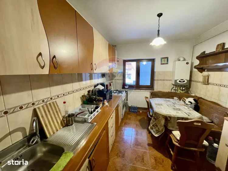 Apartament trei camere Zona Finante