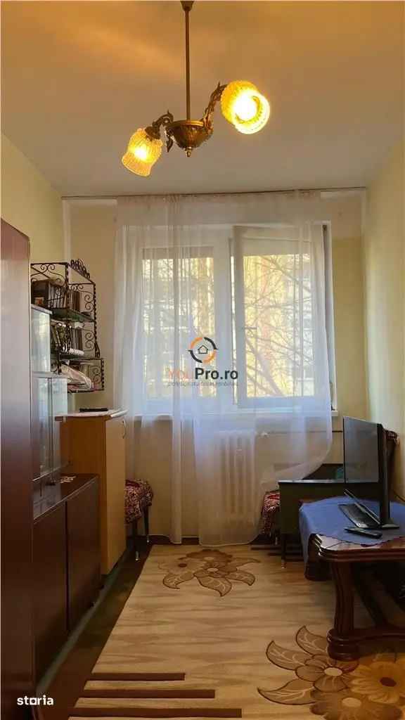 Vanzare apartamente etaj 1 zona Velenta cu finisaje clasice