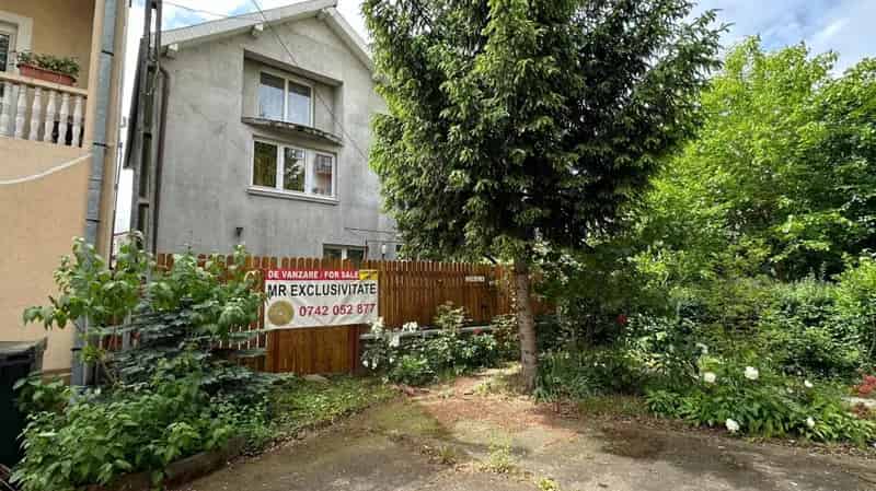 Casa de vanzare Micro 17 4 dormitoare