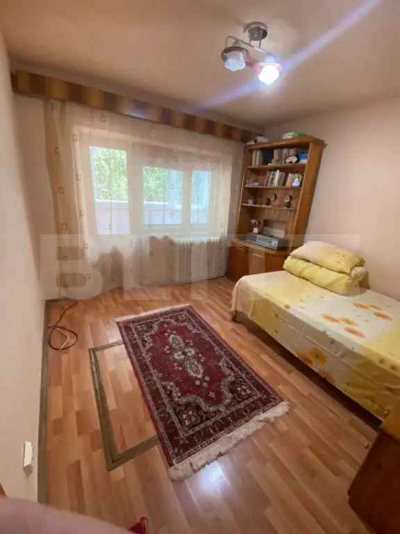 Apartament de vanzare 3 camere zona Obcini