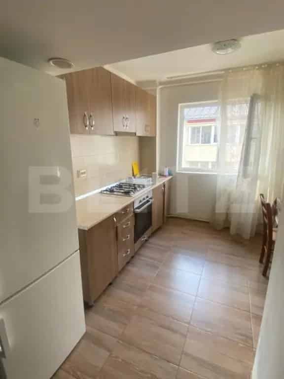 Apartament 2 camere de vanzare 50mp zona Decebal